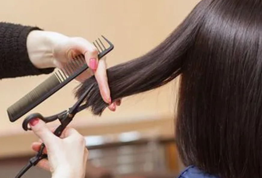 梦境解析头发被剪