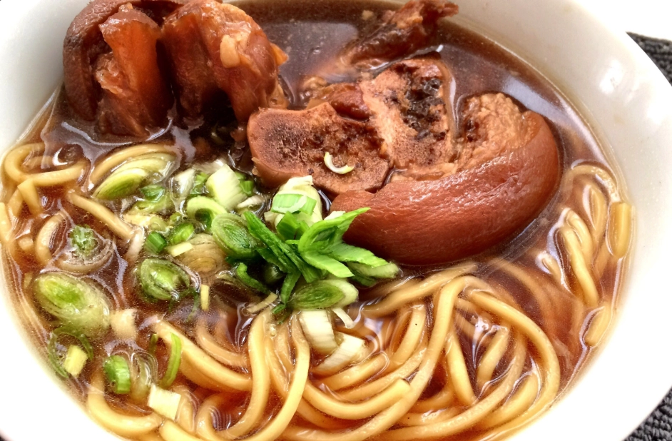 台中牛肉麵豬腳餐廳