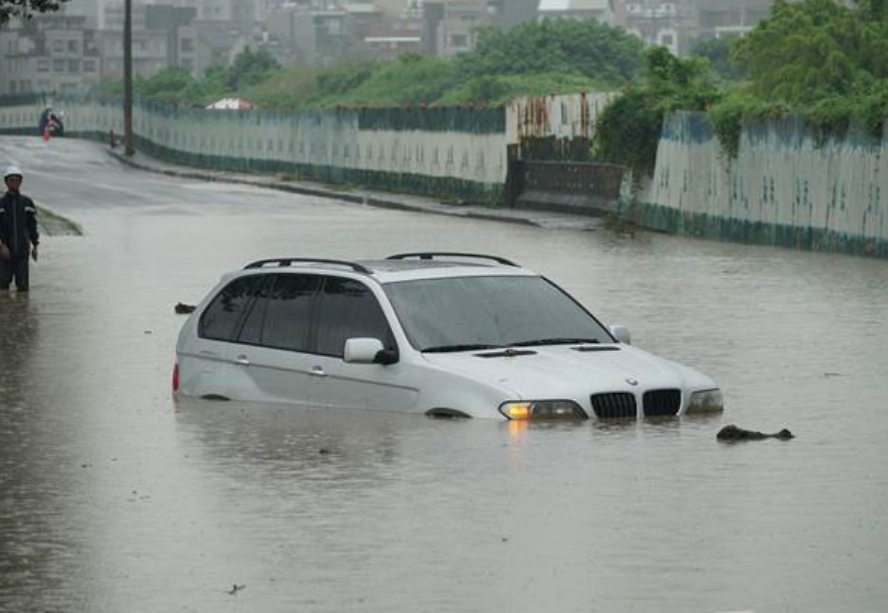 馬路淹水夢境解析 馬路淹水夢境解析