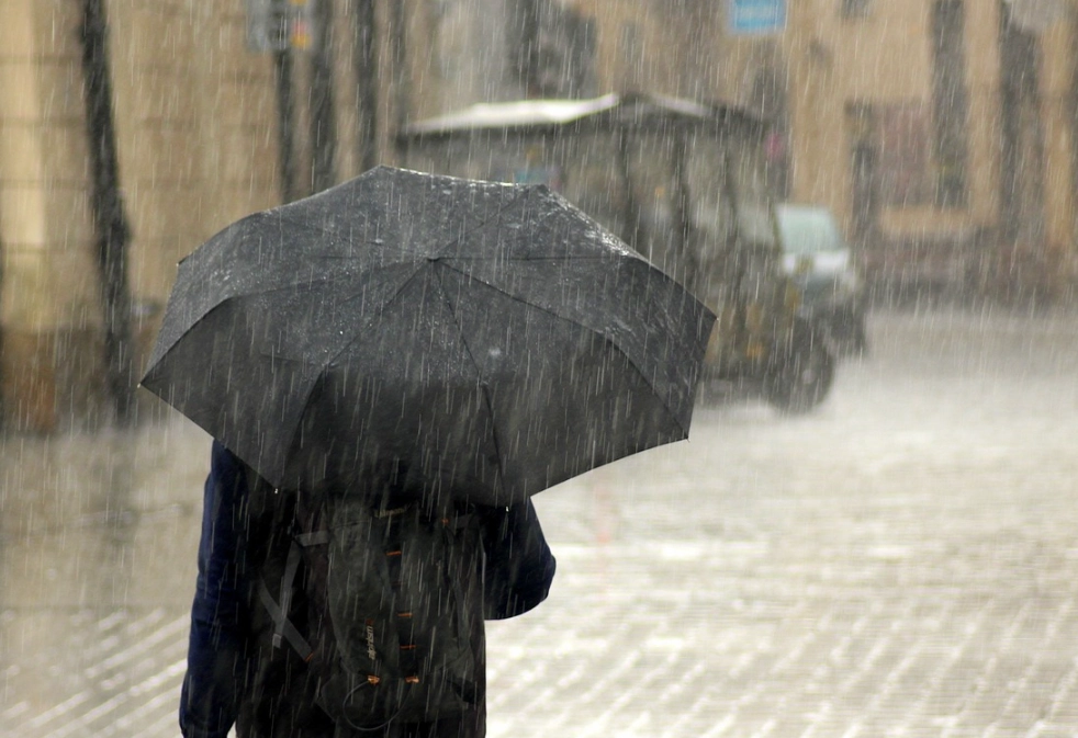下雨撐傘夢解析 下雨撐傘夢解析