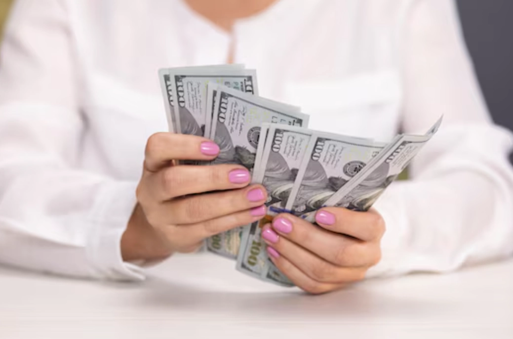 夢見手拿錢 意思