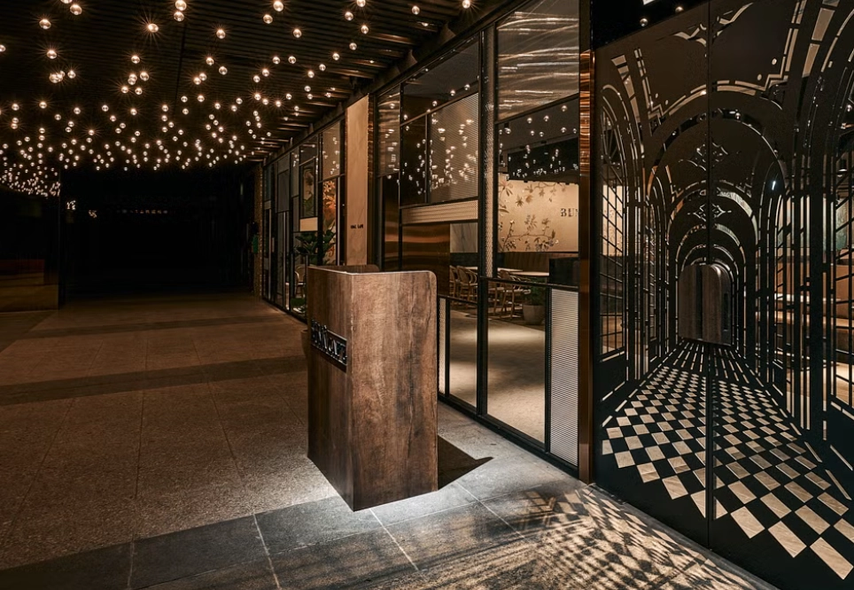 三重咖啡廳 晚上