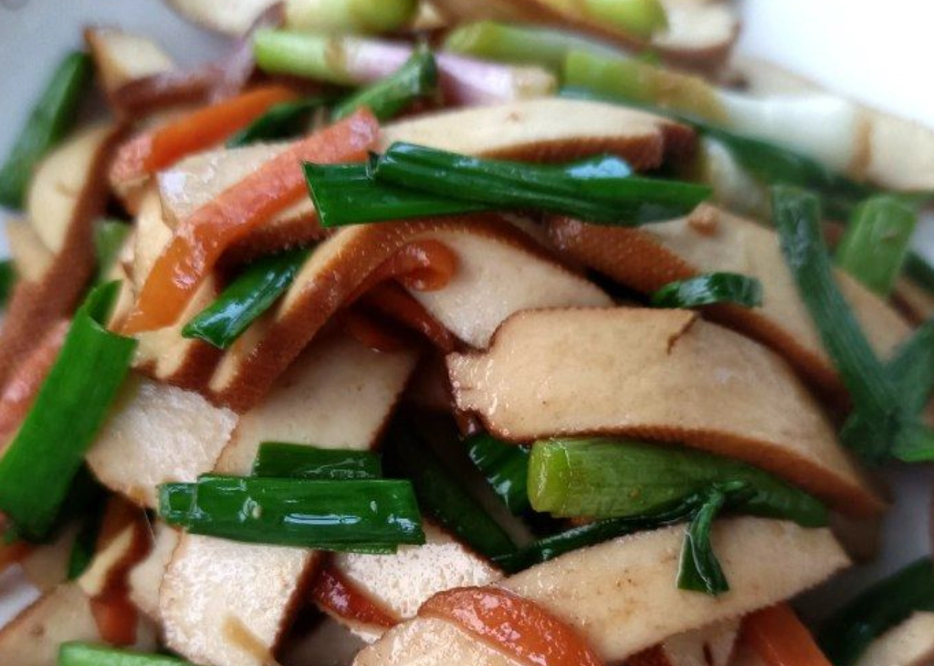 蒜苗炒豆干做法 蒜苗炒豆干做法