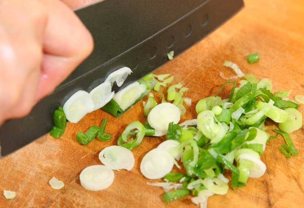 蒜苗料理準備 蒜苗料理準備