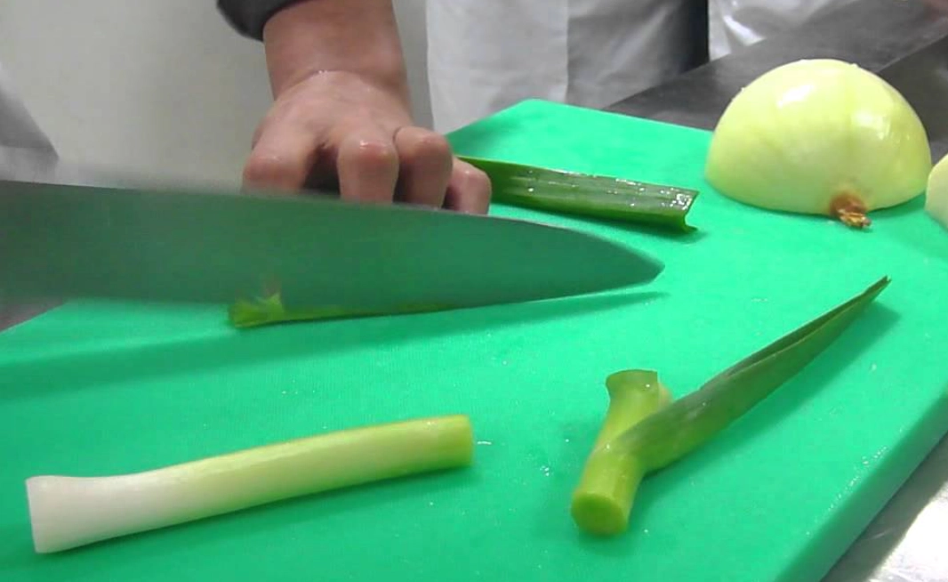 蒜苗切法技巧 蒜苗切法技巧