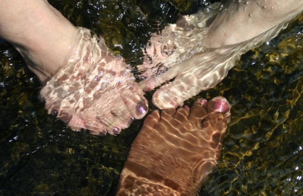 夢見水浸腳解夢 夢見水浸腳解夢