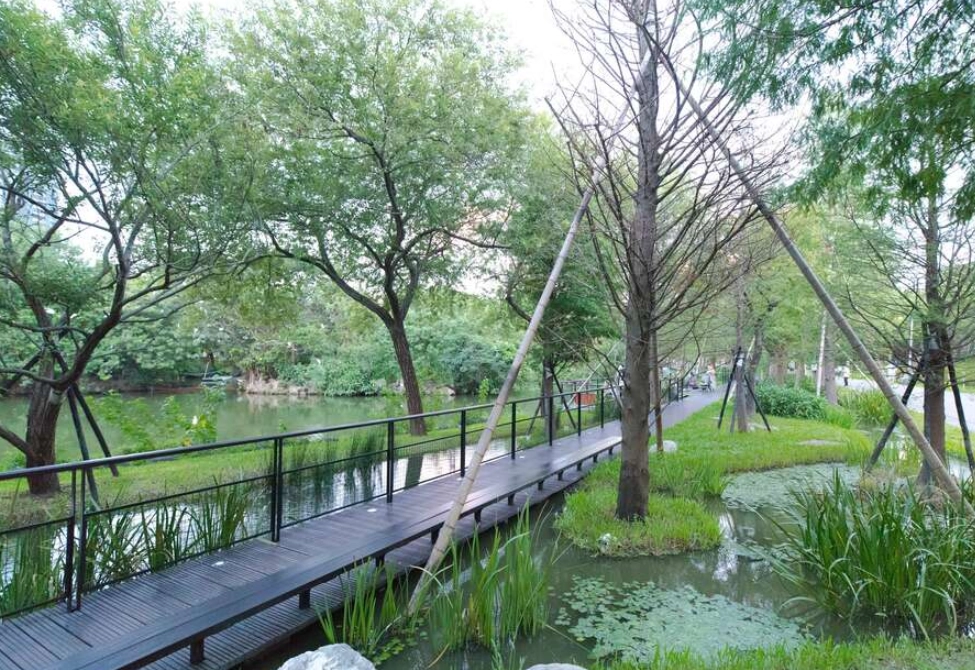 林榮新光車站 林榮新光車站